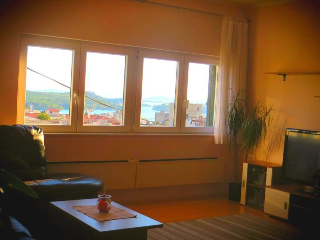 Apartment Simaris - Spacious With Terrace And Sea View ชิเบนิก ภายนอก รูปภาพ