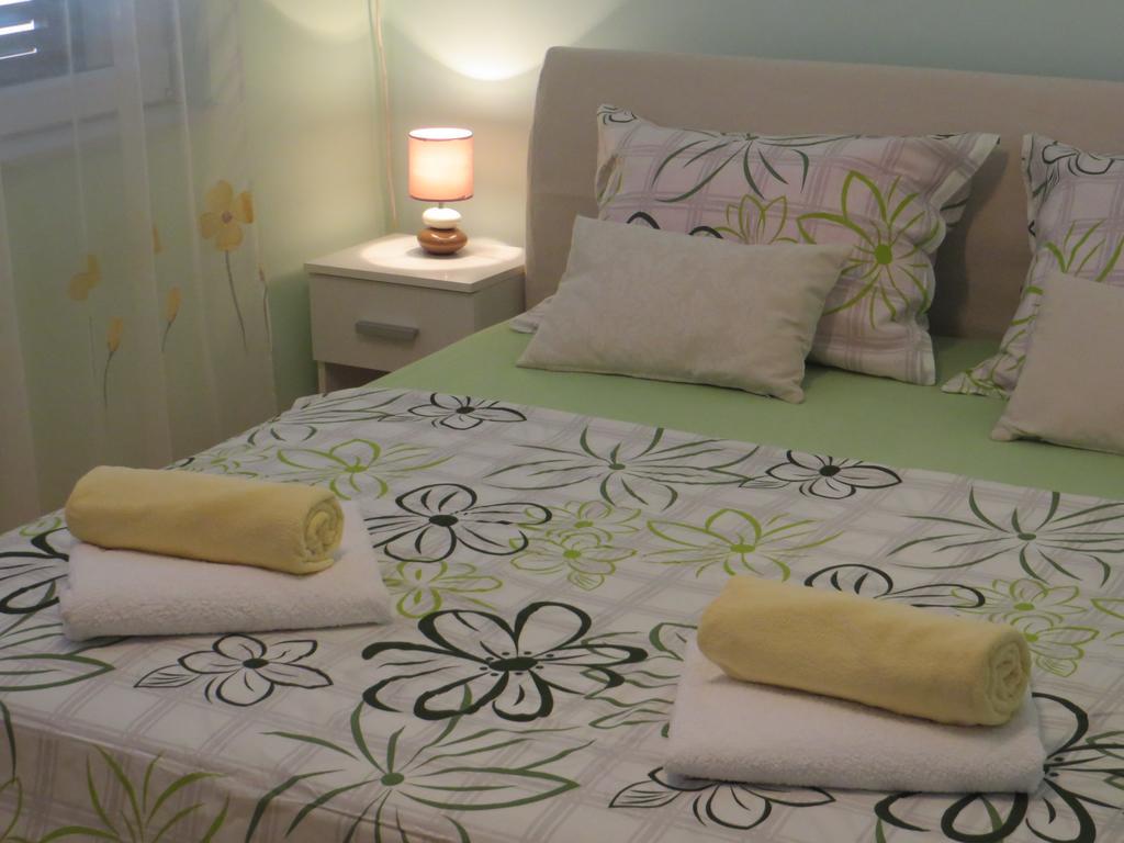 Apartment Simaris - Spacious With Terrace And Sea View ชิเบนิก ภายนอก รูปภาพ